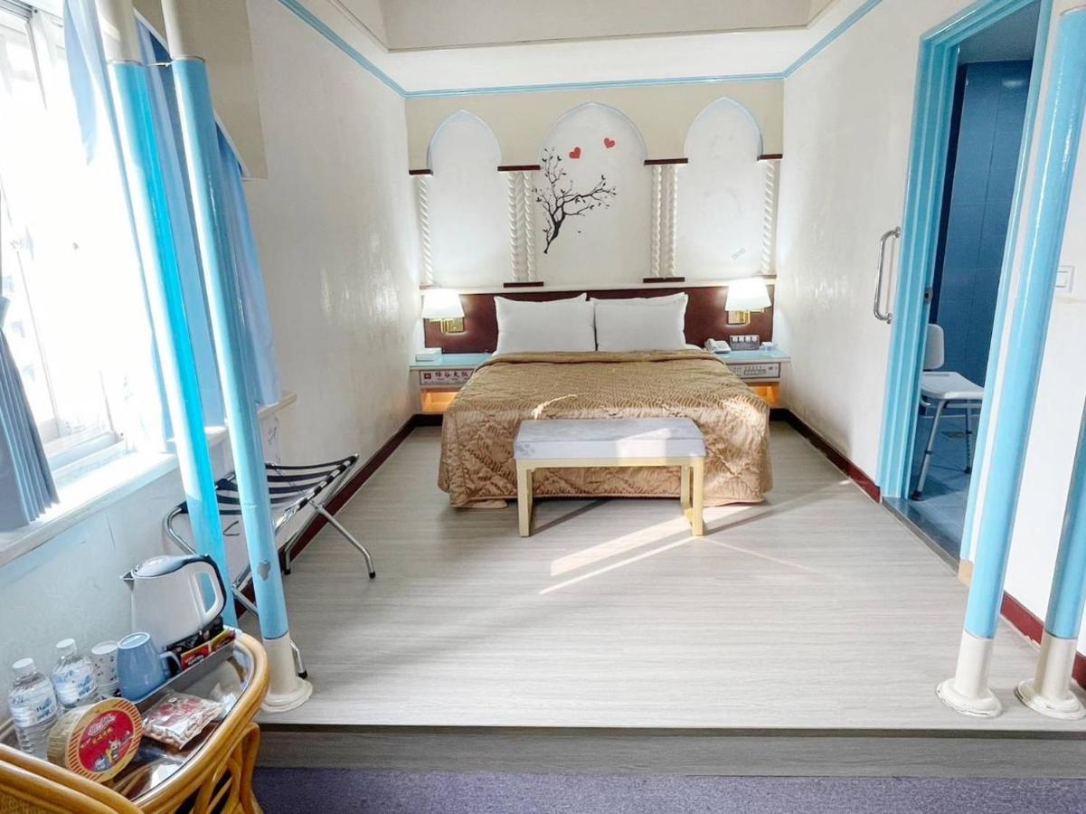 Hua Ku Hotel Đài Nam Ngoại thất bức ảnh