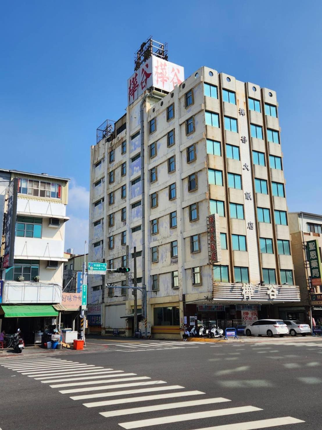 Hua Ku Hotel Đài Nam Ngoại thất bức ảnh